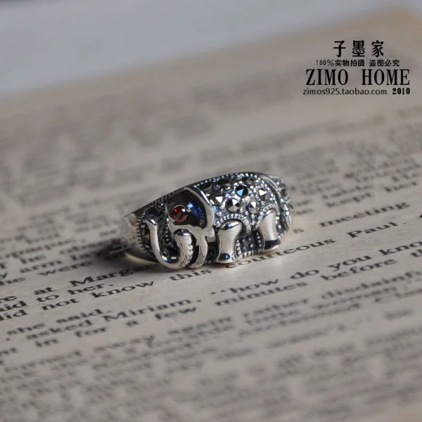 

The Thailand sub manual 925 Sterling Silver Marcasite Silver Inlaid elephant retro ring