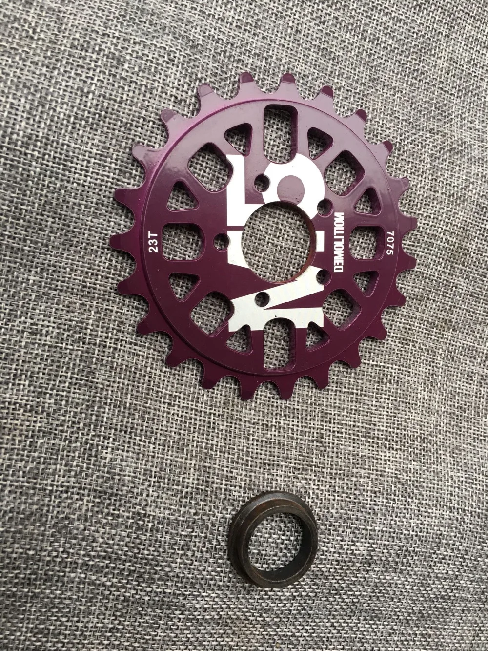 

Demolition sprocket 23T full CNC 7075-T6 chainwheel bmx sprockets made in Taiwan a 19mm adapter included