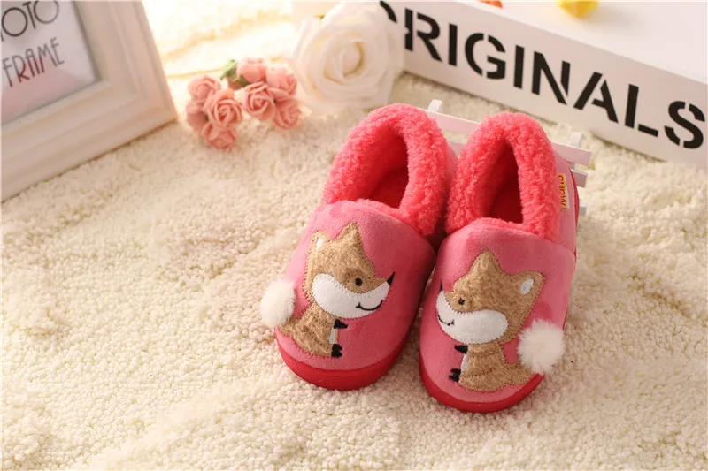 Детские хлопковые домашние тапочки; детская обувь; сезон осень-зима; обувь на мягкой подошве с рисунком лисы; теплые домашние тапочки для маленьких мальчиков - Цвет: red