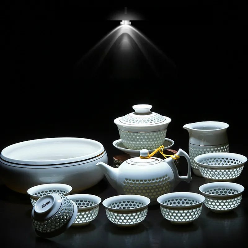 Beste 11PCS Hollow Honingraat Kung Fu Thee Set Blauw en Wit Porselein Drinkware Keramische Theekopje Theepot Gaiwan Zeef Fair cup