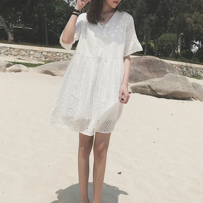 

beach style a-line white half hollow out v-neck loose mini-dress Women's Clothing new summer style Korean fashion brand dresses