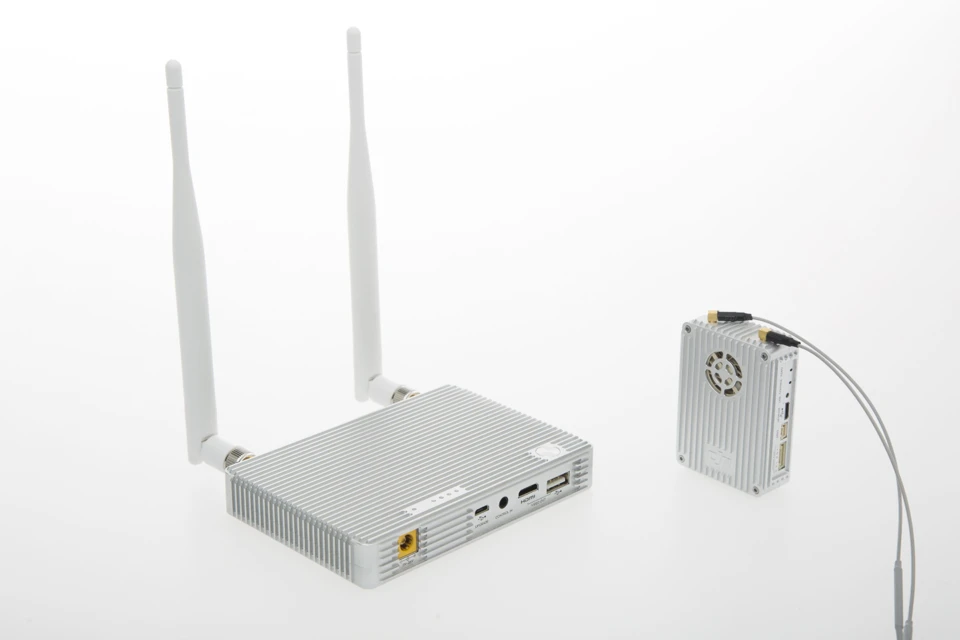 

DJI LightBridge 2.4GHz Full HD Video Downlink Wireless Transmitter Receiver
