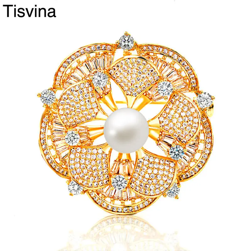 

Tisvina Flower-shaped Petal pearls brooches for women Brooch pins and Pendant dual use Costume Jewelry for wedding party Gift