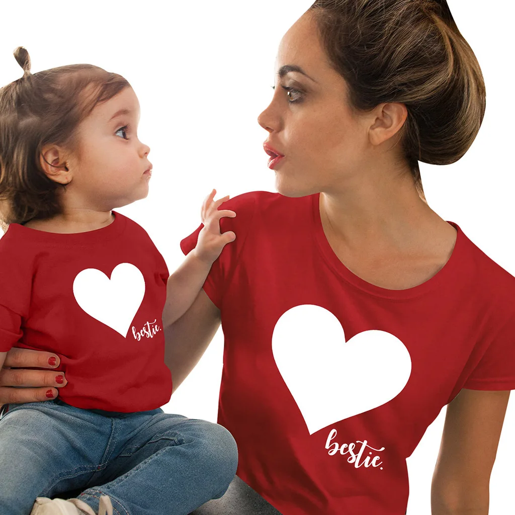 

Family Matching Outfits Mommy and Me Clothes Heart Printed Cotton T-Shirt Mother And Daughter Clothes Cute Love Print Tops look