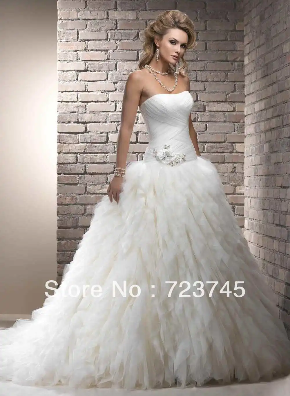 Luxury Ballgown Strapless Satin Organza Wedding Dress | Свадьбы и торжества