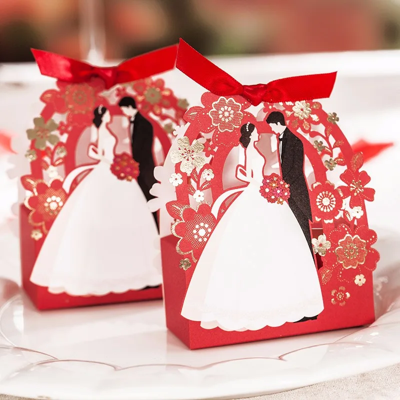 

Elegant Decoration Paper Gift Box Flower Laser Cut Wedding Candy Box 50pcs Bride and Groom Wedding Favor Boxes for Chocolates