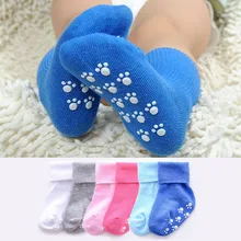 От 1 до 3 лет хлопковые носки ярких цветов для малышей нескользящие носки с резиновой подошвой осенне-зимние теплые носки-тапочки для мальчиков и девочек