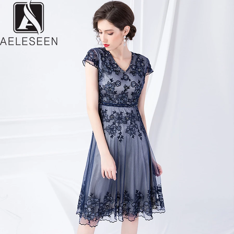 

AELESEEN 2019 New Fashion Fariy Dresses Women Luxury Beading Elegant Embroidery Mesh V-neck Blue Pink 3XL Plus Size Midi Dress
