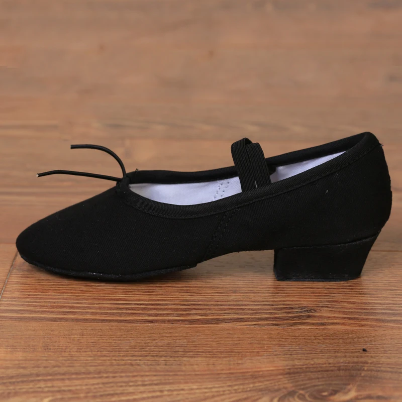 Г. Классическая парусиновая танцевальная обувь с раздельной подошвой для ДЕВУШЕК Женская обувь для занятий народными танцами на низком каблуке черного и красного цвета, Scarpe Ballo 28-42 RnA130