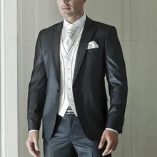 Индивидуальный заказ смокинг жениха Черный Groomsmen Пик нагрудные Свадебные/ужин Костюмы Best человек Жених(куртка+ Брюки для девочек+ галстук+ жилет) b417