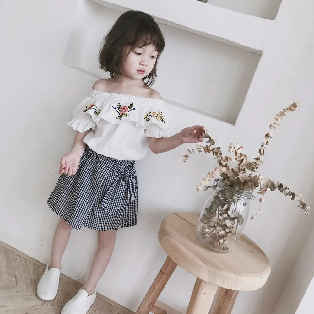 

Lovely Girls Set White Off Shoulder Blouse Shirt + Plaid Pants 2 Pcs Kids Girl Clothes Set 3-7 Year Baby Outfit Embroidery Sets