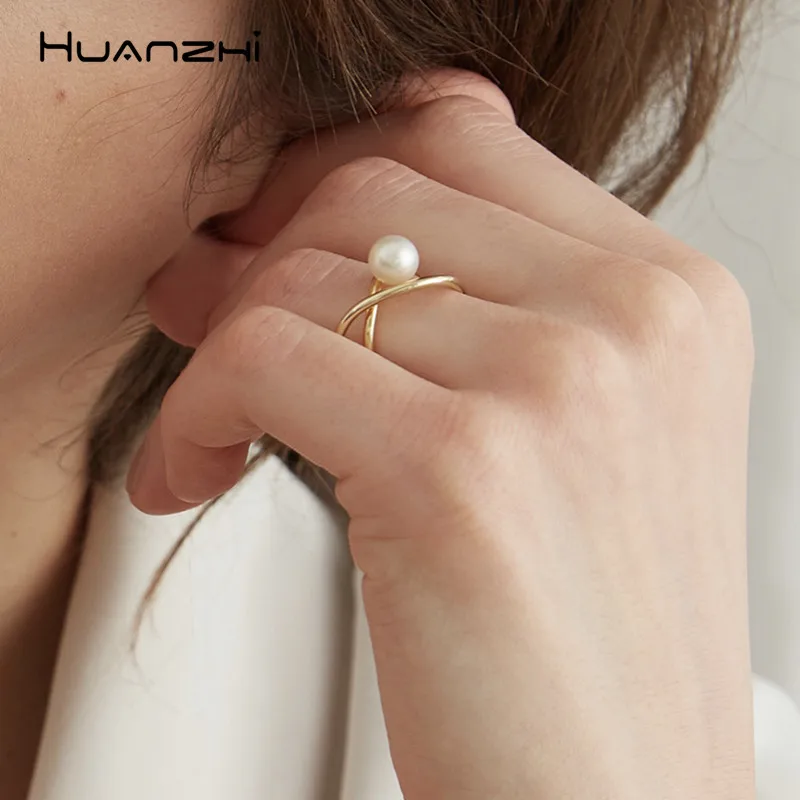 

HUANZHI 2019 New Design Simple Geometric Cross Open Rings Small Imitation Pearls Finger Rings for Women Girls Party Jewelry Gift