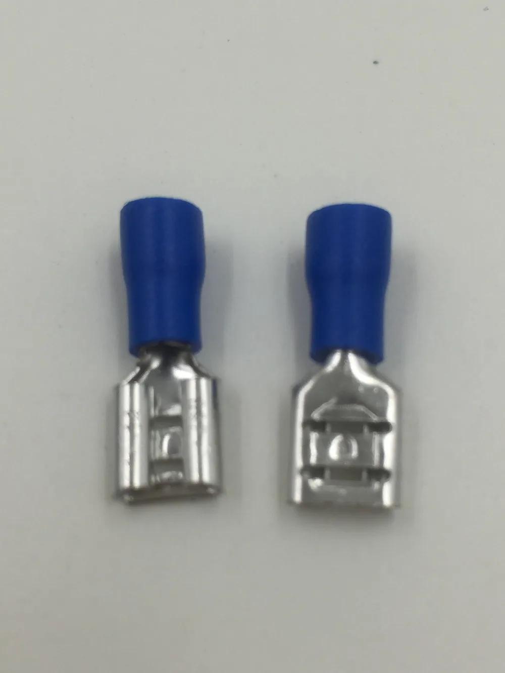 Штепсельная Вилка пружинный терминал мама Предварительно изолированный разъем