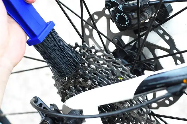 100x Cycling Motorcycle Bicycle Chain Crankset Brush Cleaner Cleaning