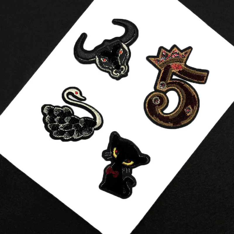 

10pcs/lot 3d Black Cute Embroidery Patches Clothing Animal Swan Goose Fox Crown Bull Chapter Animal Applique Decorals