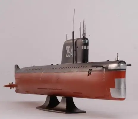 Submarino Nuclear Soviético K-19 Escala 1:350 Es Un Armable Submarino Nuclear Soviético K-19 Escala 1:350 Es Un Armable