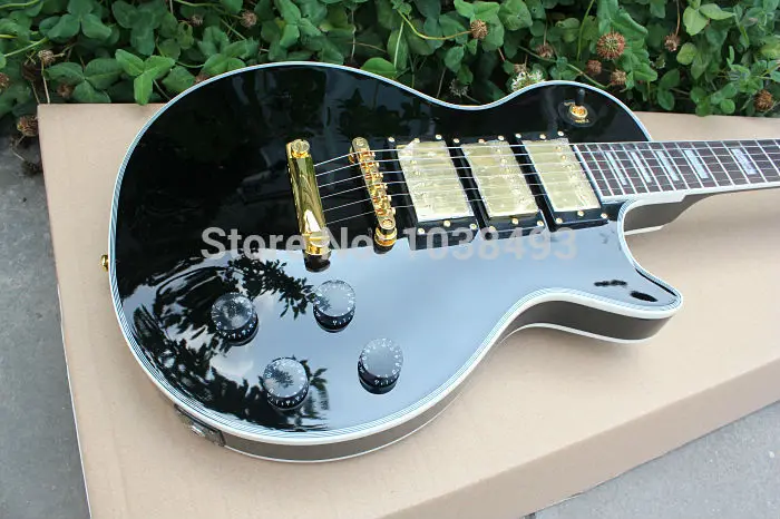 Футболки библии. Смешные футболки с путиным. Can be customized. Can be customized. Браслет с именем аделина.