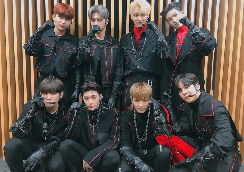 Ateez музыкальная группа плакаты настенные принты глянцевая бумага украшения спальни дома искусство бренд - Цвет: Светло-зеленый