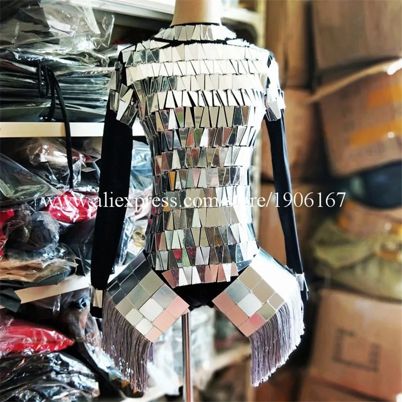 Mirror female costumes ballroom01
