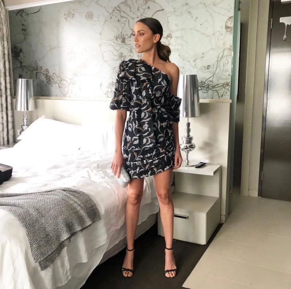 Women One Shoulder Ruched Irregular Formal Streetwear Mini Dresses 2019 Summer Sexy Party Dress For Women (6)