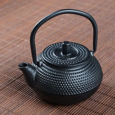 Горячая Распродажа чугунный чайник без покрытия Южная Япония, Японский пион Мини Железный чайник 35 мл - Цвет: Армейский зеленый