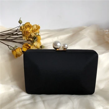 

Women's Pearl Wedding Clutches Bag Silk Clutch Bride Wedding Bags With Rhinestone Pearl Shoulder Chain
