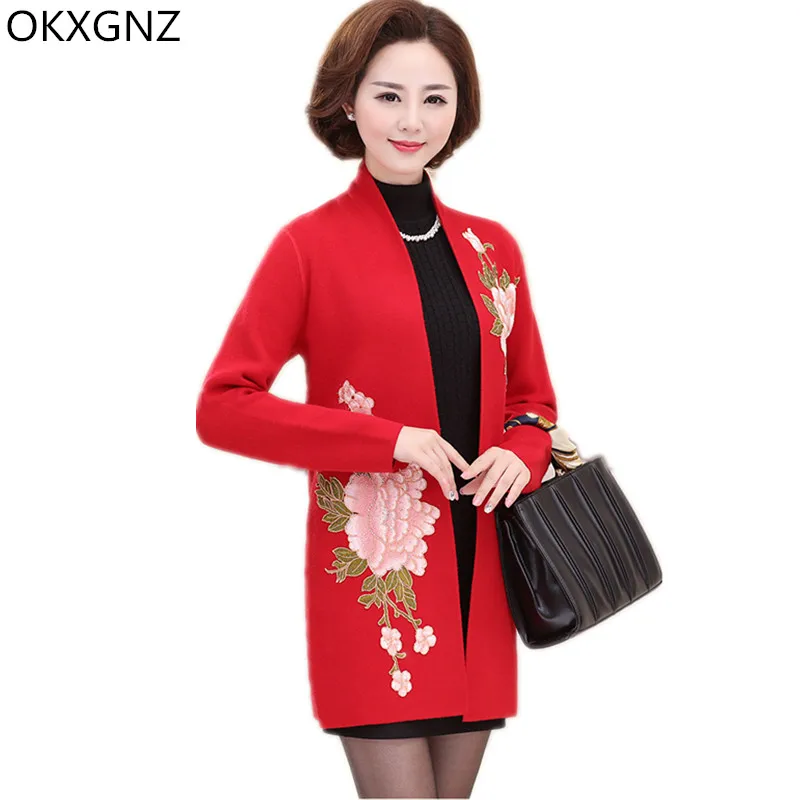 ^Cheap OKXGNZ Knitted Mother Coat 2017 New Spring Autumn Fashion Middle-aged Woman Cardigan Solid Color Embroidery Coat Plus Size A157