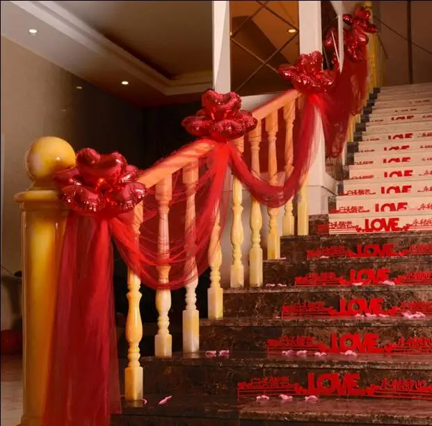 Wedding accessories bridal chamber decorate the wedding stair handrail