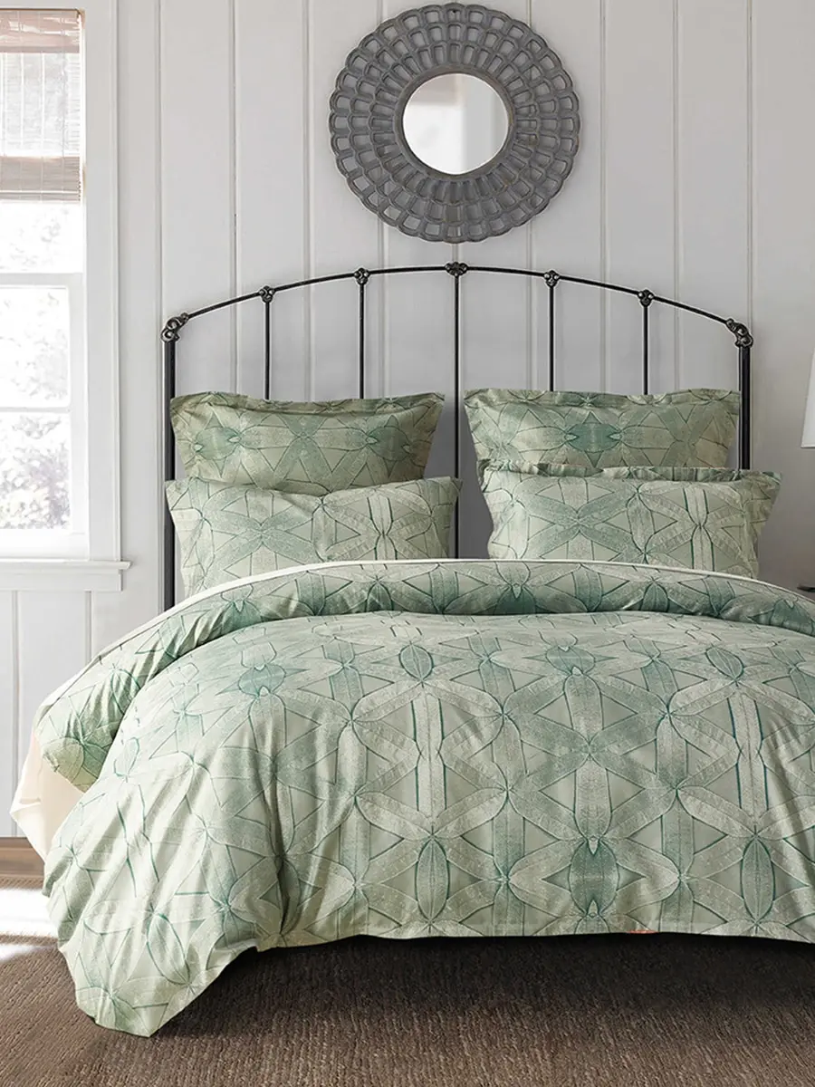 

2/3pcs Solid Color Flower Pattern Bedding Set Duvet Cover And Pillowcases Set