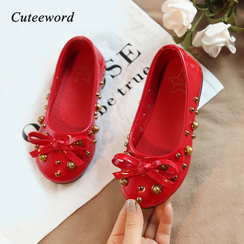 

Fashion girl shoes rivets pearl soft leather shoes girls non-slip flat princess shoe autumn casual kids shoes red black white