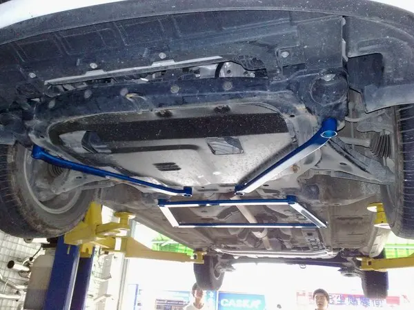 Стабилизатор напряжения для Hyundai ELANTRA I30 усилитель кузова с усиленным креплением