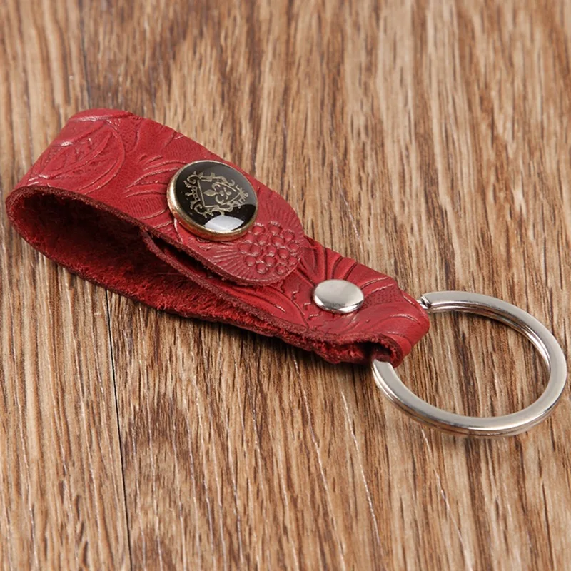 Высококачественный Ретро Кожаный Автомобильный брелок для женщин и мужчин, резной настоящий брелок из воловьей кожи, цепочка для ключей, держатель, кошелек, подвеска, сумка, Шарм - Цвет: Buckle Red