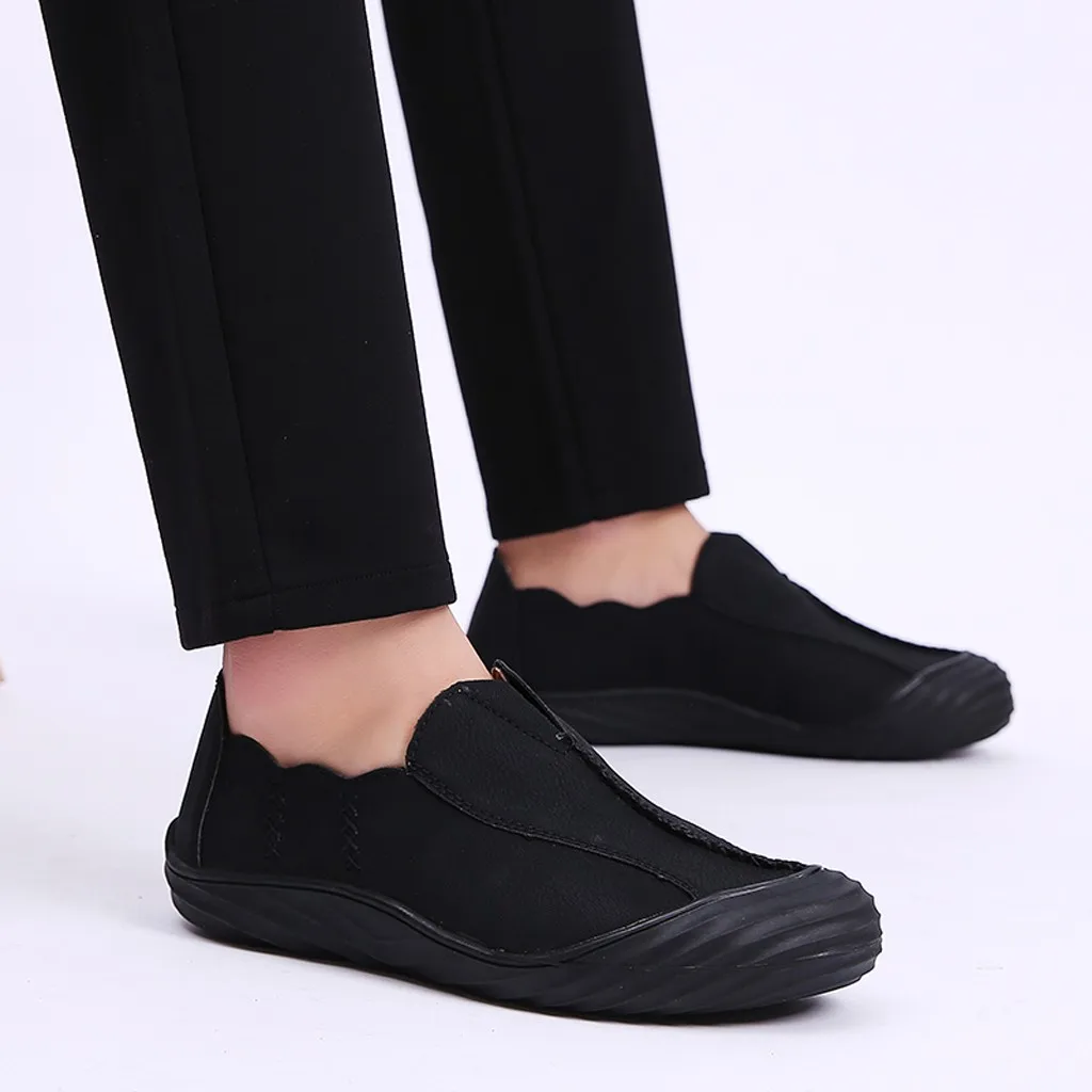 Men Leather Outdoor Lazy Shoe British Style Petal Tool Man Solid Color Male Soft Bottom Flats Slip-on Shoes Chaussure Homme