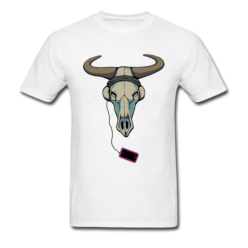 Skull Likes Music Too_white