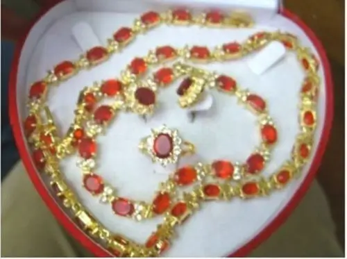 

*********Noblest red crystal necklace bracelet earring ring no box