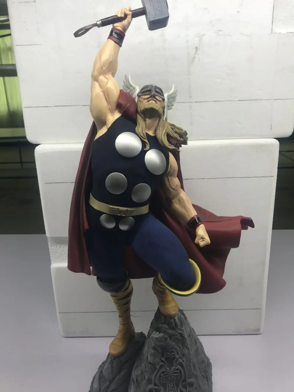 

New Arrival 1/4 Scale OG Thor Odinson Resin Statue Recast High Quality
