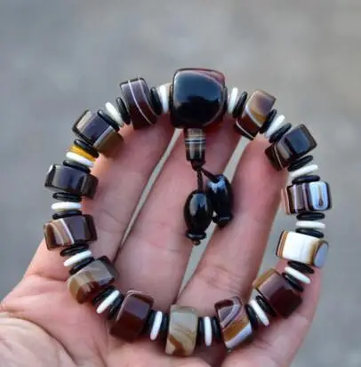 

Madagascar natural decorative pattern silk agate energy healing hand bracelet