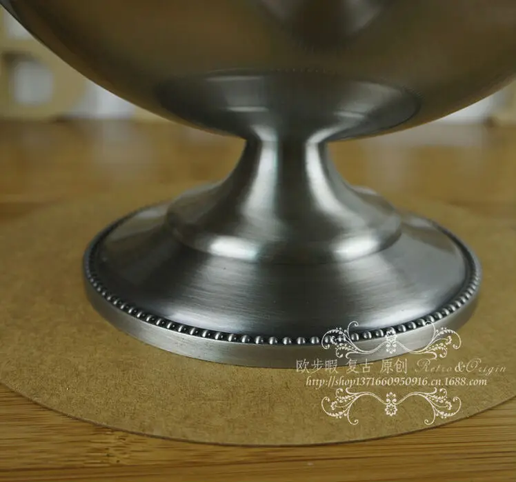 D28cm круглая Ретро металлическая чаша для фруктов поднос тарелка Фруктовая корзина на подставке bandeja espelho тиснением bandejas Винтаж SG066