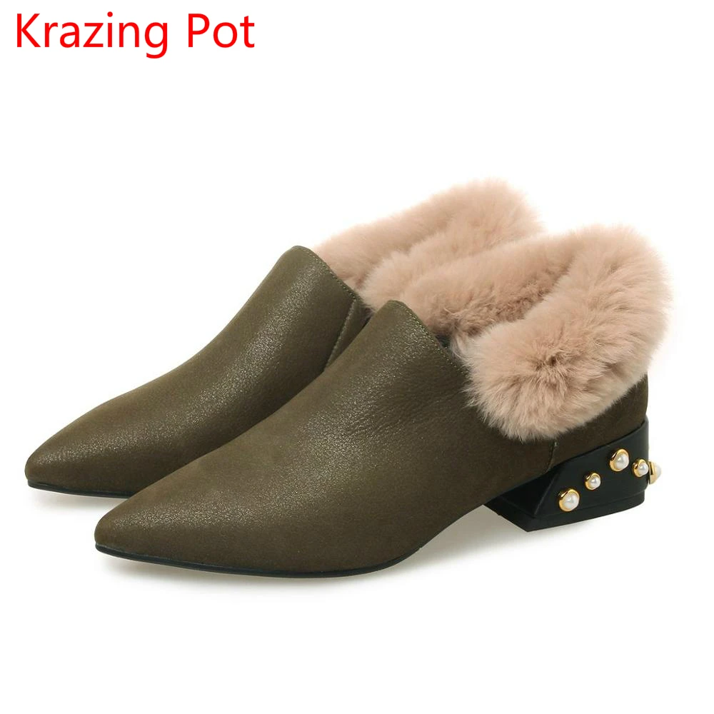

2018 Genuine Leather Original Design Thick Heels Pointed Toe Pearl Decorations Pumps Keep Warm Handmade Fur Sexy Brand Shoes L81