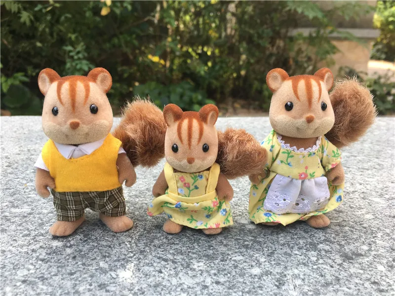 Geniune Sylvanian Families Fuzzy Dolls Action Figures Squirrels Family 3pcs Set Toy Animal New No Package