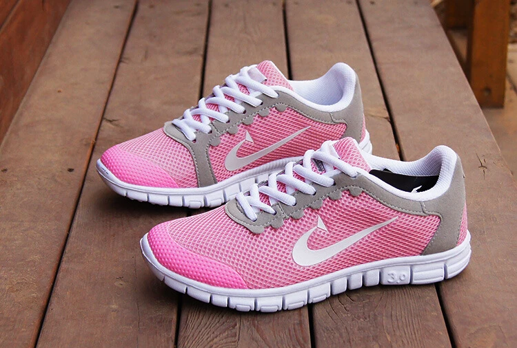 cross trainer tennis shoes