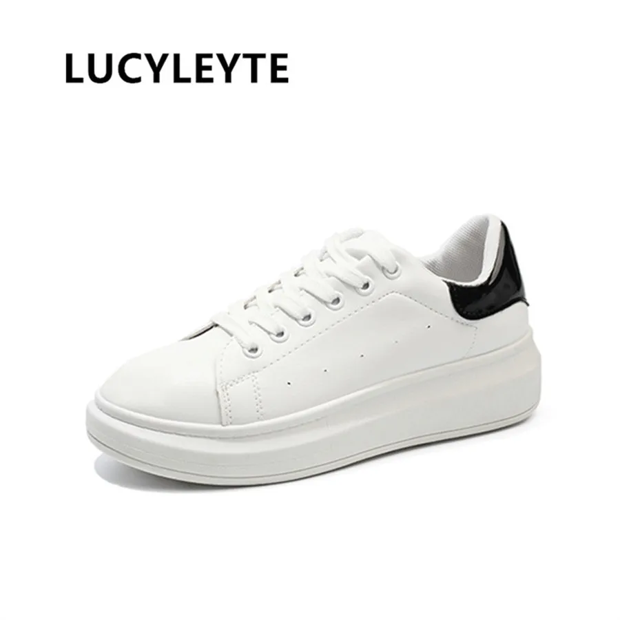 

2018 spring new white shoes women Korean version of the end of thick sneakers students shoes