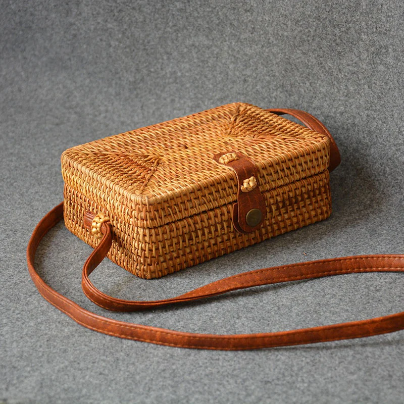 2019 الأزياء جولة حقائب قش الصيف نمط المرأة حقائب البوهيمي الروطان Crossbody أكياس اليدوية المنسوجة الشاطئ التعميم أكياس