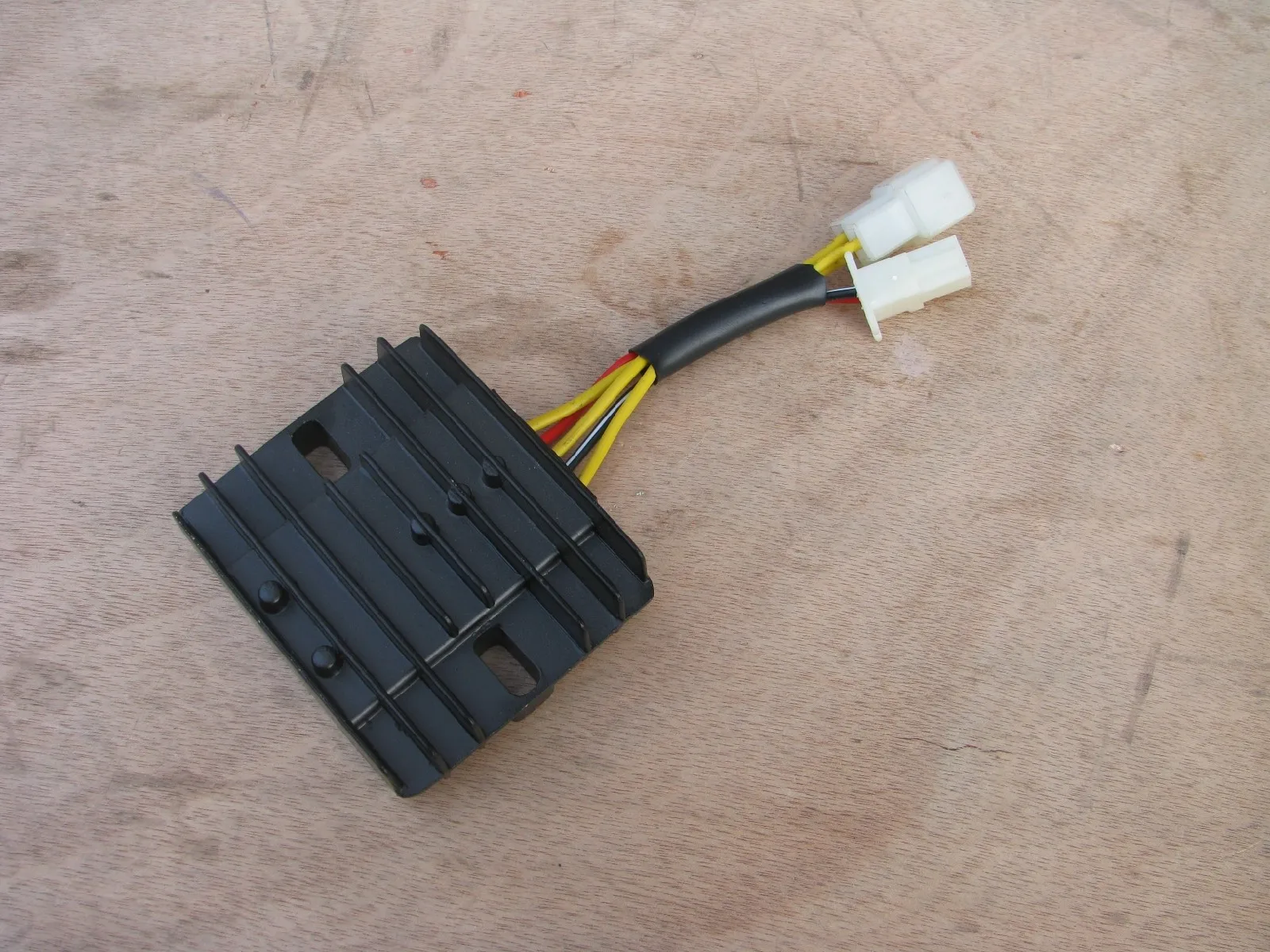 Free Shipping for Suzuki Motorcycle Accessories qm250gy Regulator 250cc Silicon Rectifier