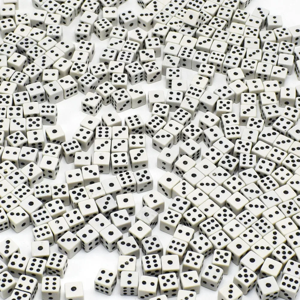 100Pcs/lot Super Mini 8mm Dices Holiday Sale Enlightment Game Toy Club Bar Drinking Gambling Recreating Amusing Tools Toys