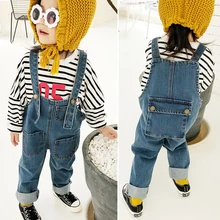 Осенняя одежда для детей джинсы Классные джинсовые комбинезоны для детей для маленьких мальчиков девочек Causual кнопка карман хлопок брюки