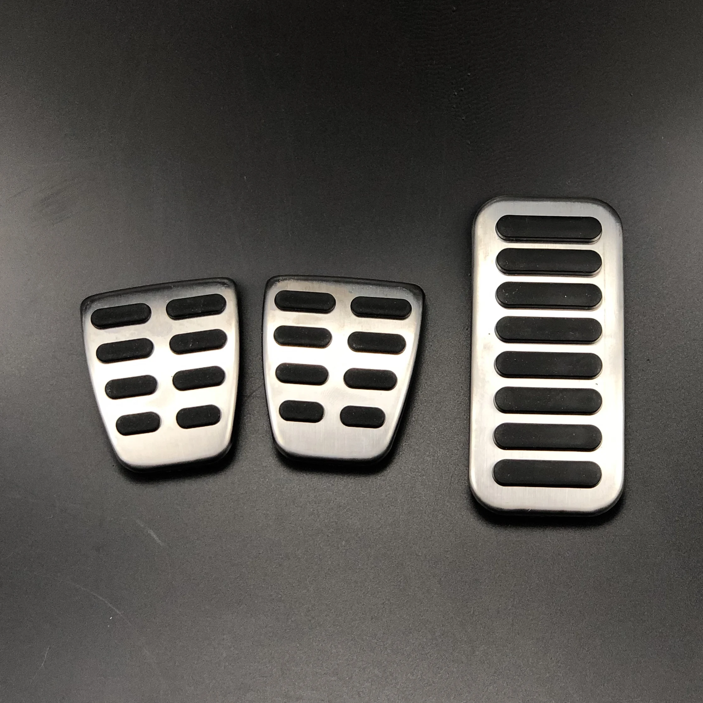 

Gas Fuel Brake Pedal Pads Cover AT For Hyundai ENCINO Elantra i30 Kona 2016-2019 For Kia KX7 Forte 2018-2019 Car Styling