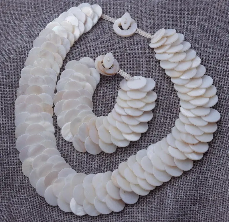 

white Shell Necklace&Bracelet Set