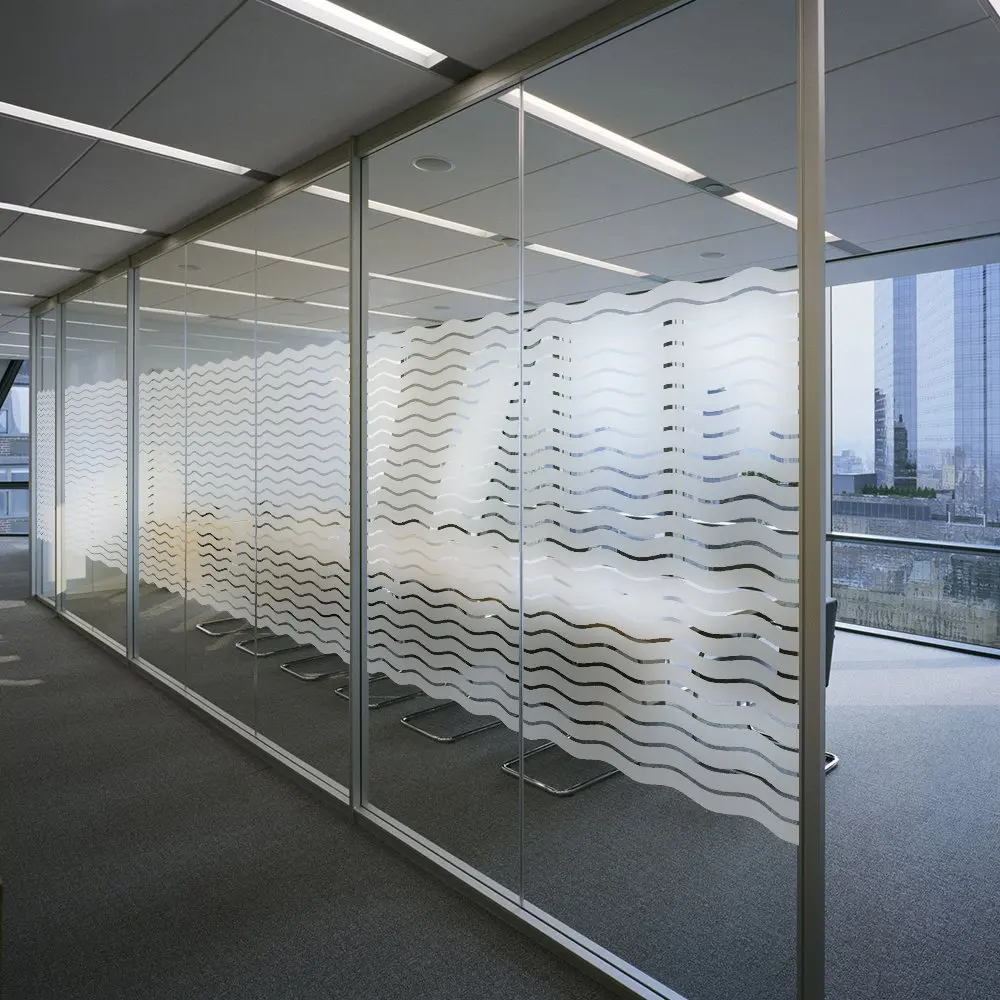 морозное окно. стеклянный протектор vidrio. ледяное стекло. матовое матово узорчатое мороз стекло. стеклянная панно как перегородка в душевой.