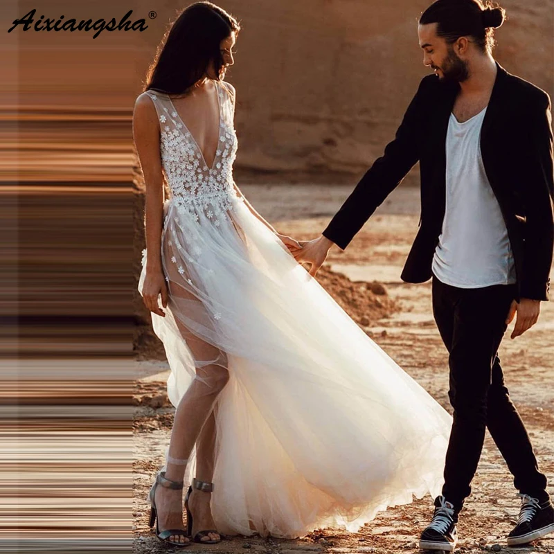 

Sexy See Through Illusion Beach Wedding Dresses for Wedding Photograph abiti da sposa V Neck Tulle Bridal Dress with Slit
